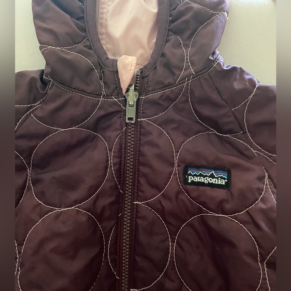 Patagonia Reversible Purple Pink Puff Ball Jacket  Hoody 12-18 Months - Picture 2 of 4